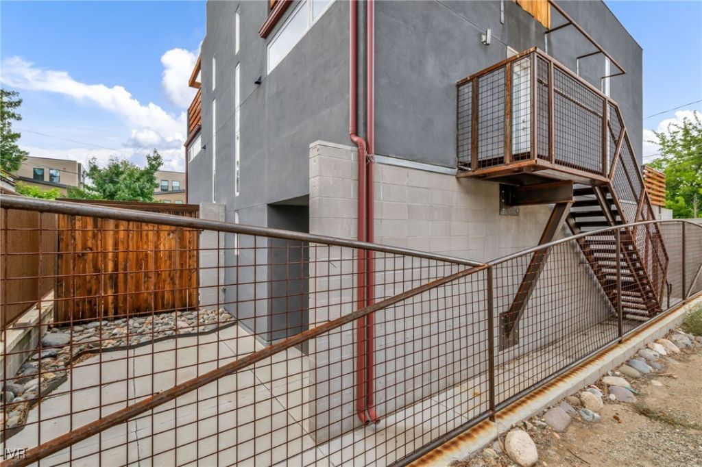 343 Mount Rose Street, Reno, NV 89509 Photo