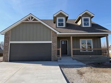 2021 Riverstone Drive, Excelsior Springs, MO 64024