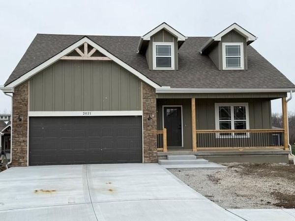 2021 Riverstone Drive, Excelsior Springs, MO 64024
