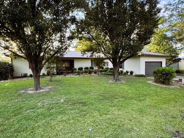 303 Auburn Street, Centre, AL 35960