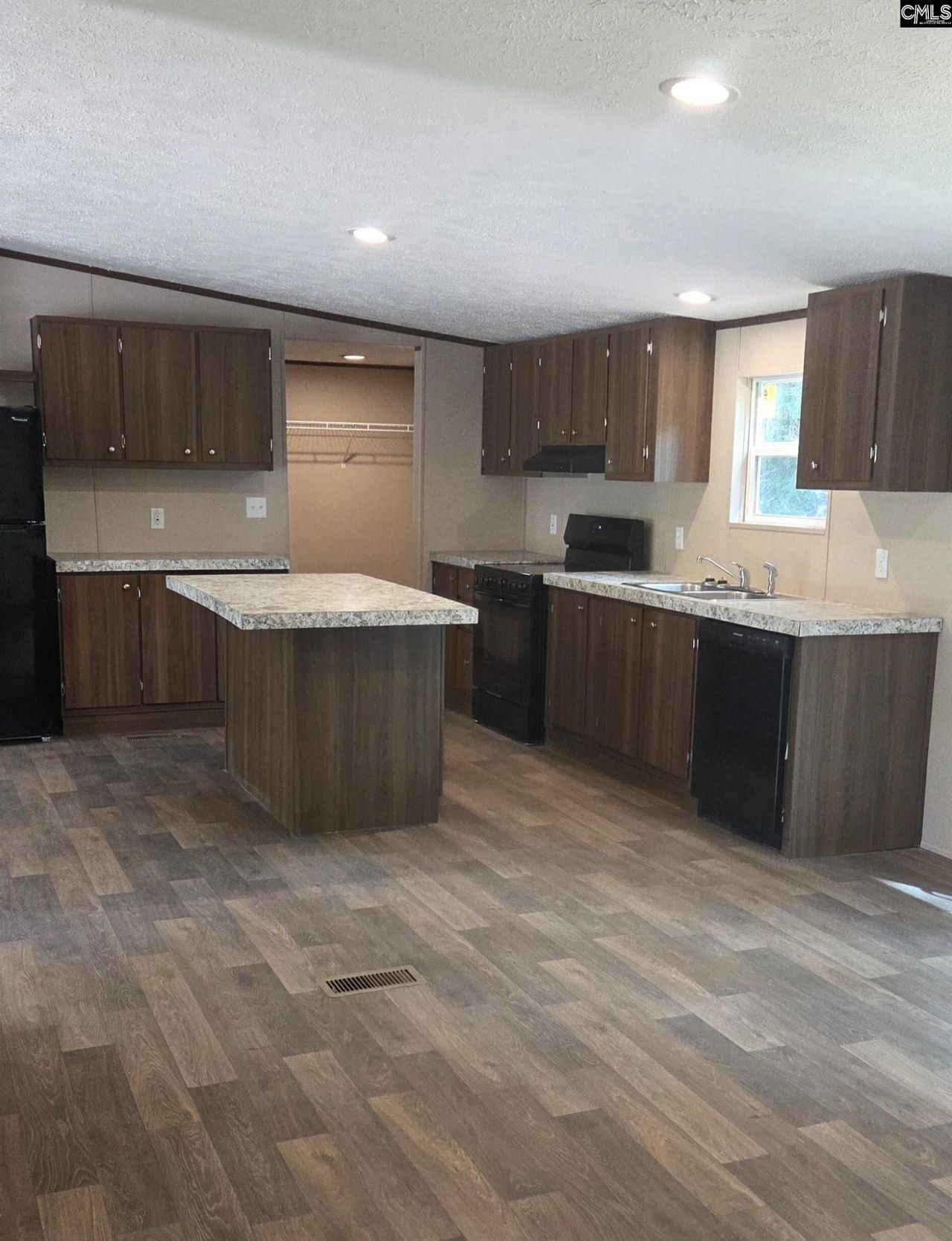 3091 Shannon Road  Photo 9