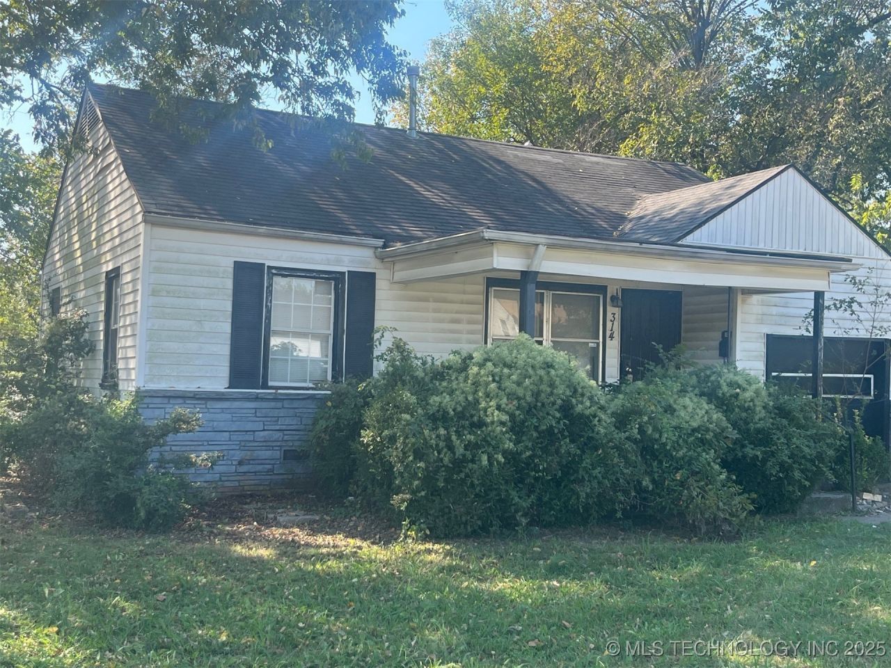 314 E Mohawk Boulevard, Tulsa, OK 74106 Main Photo