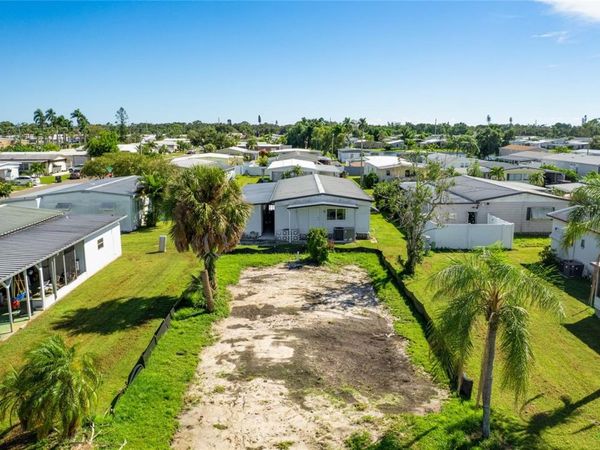 306 50TH AVENUE PLAZA E, BRADENTON, FL 34203