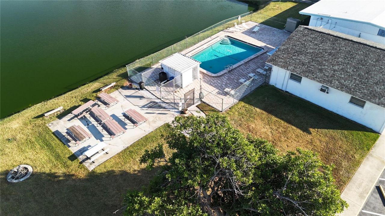 306 50th Avenue Plaza E, Bradenton, FL 34203 Photo