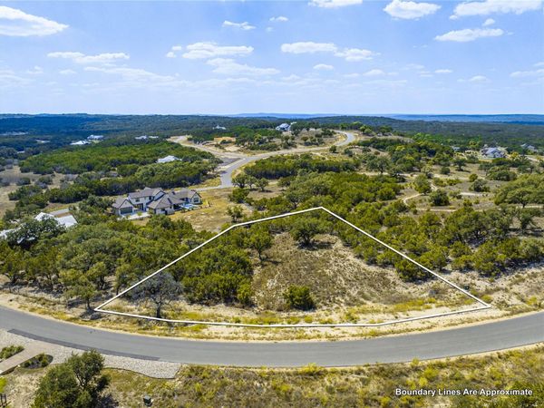 1761 Paradise PKWY, Canyon Lake, TX 78133