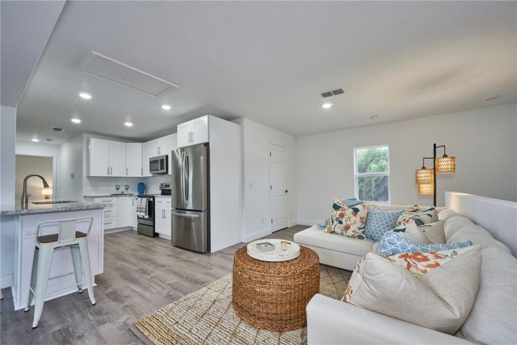 8045 142nd Street, Sebastian, FL 32958 Photo