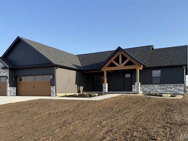 1004 Brianna Court, Jerseyville, IL 62052