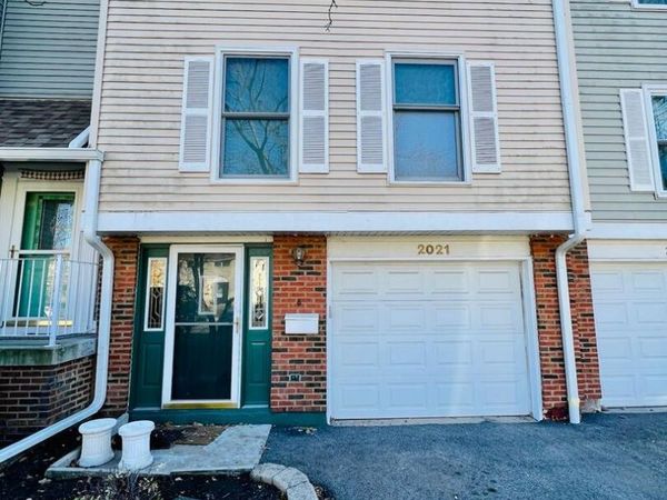 2021 Farnham Court, Schaumburg, IL 60194