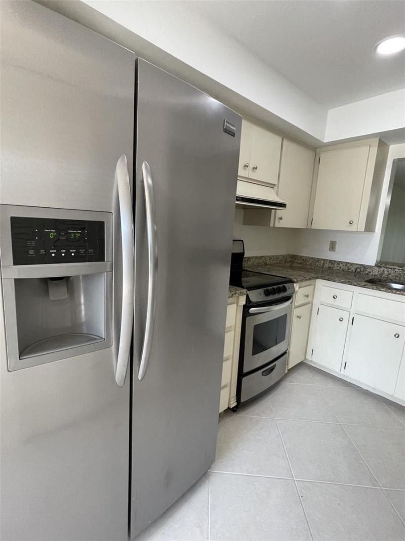 7030 W Country Club Drive N, Unit 128, Sarasota, FL 34243 Photo