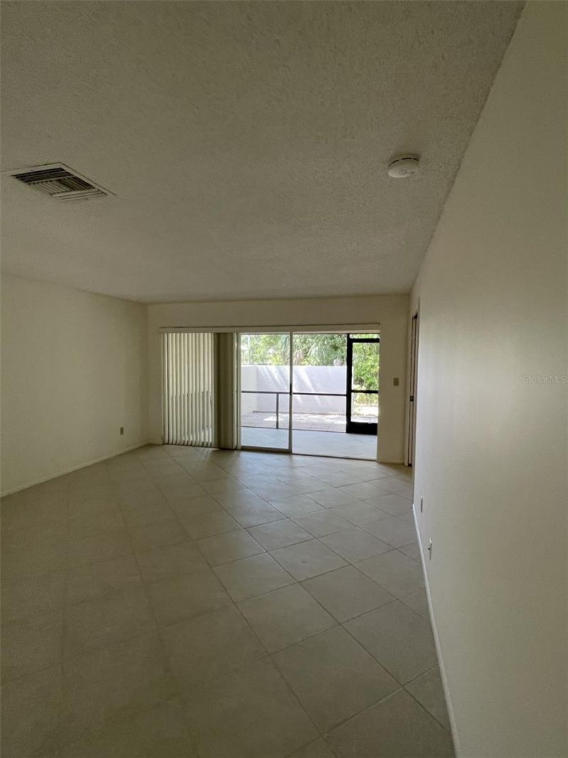 7030 W Country Club Drive N, Unit 128, Sarasota, FL 34243 Photo