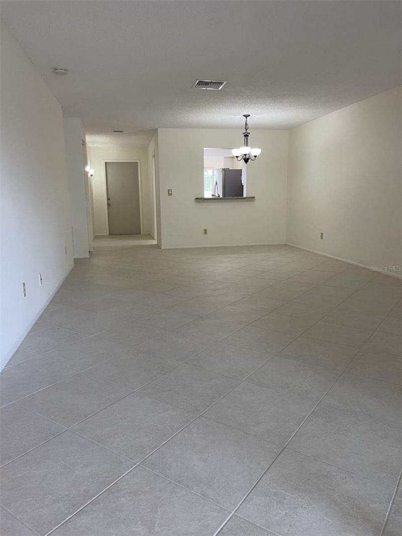 7030 W Country Club Drive N, Unit 128, Sarasota, FL 34243 Photo