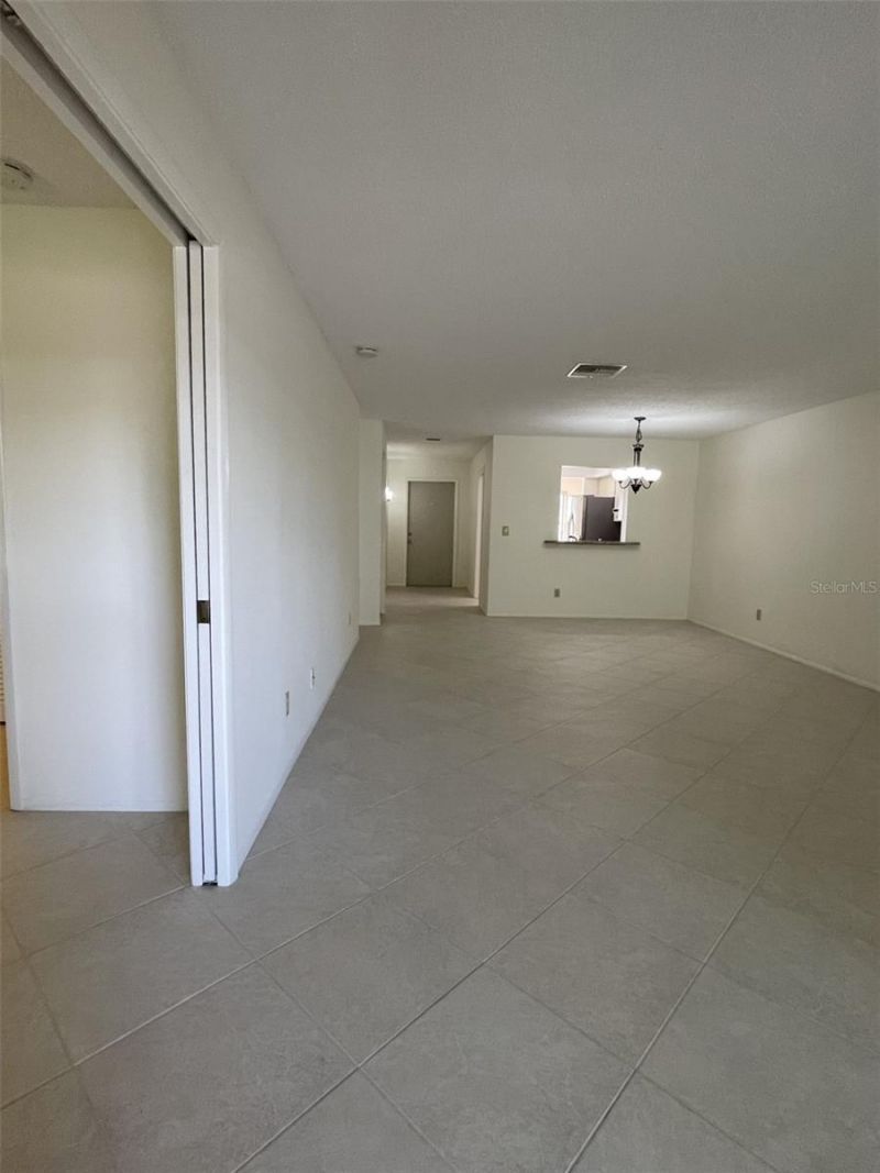 7030 W Country Club Drive N, Unit 128, Sarasota, FL 34243 Photo