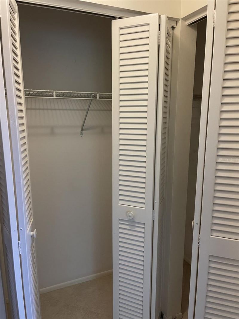 7030 W Country Club Drive N, Unit 128, Sarasota, FL 34243 Photo