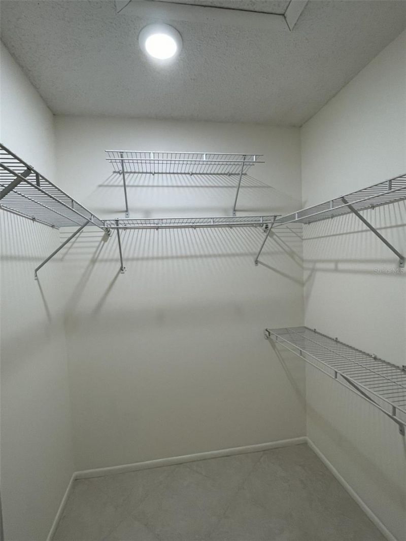 7030 W Country Club Drive N, Unit 128, Sarasota, FL 34243 Photo