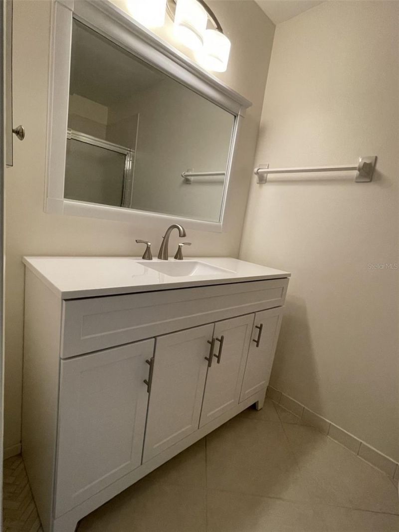 7030 W Country Club Drive N, Unit 128, Sarasota, FL 34243 Photo