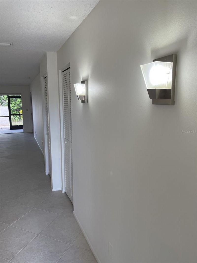 7030 W Country Club Drive N, Unit 128, Sarasota, FL 34243 Photo