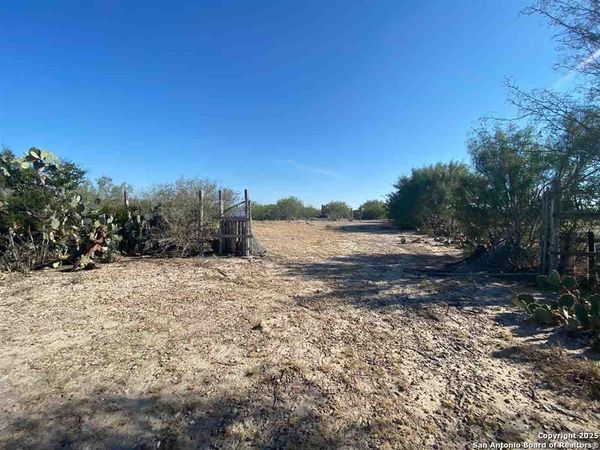1 ACRE LOT 137 Don Chema Rd, Laredo, TX 78043
