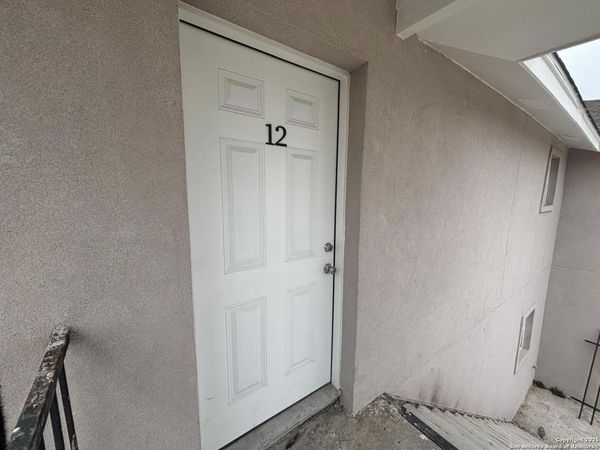 1303 Philadelphia St, Laredo, TX 78040