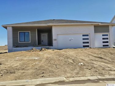 11103 N 173 Street, Bennington, NE 68007