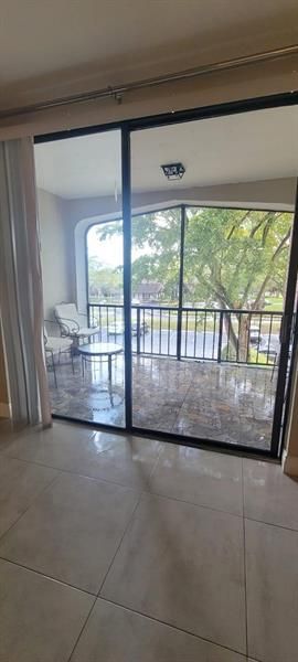 3760 Inverrary Drive, Unit 3N, Lauderhill, FL 33319 Photo