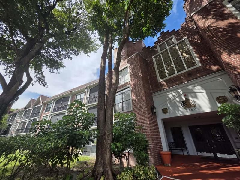 3760 Inverrary Drive, Unit 3N, Lauderhill, FL 33319 Photo