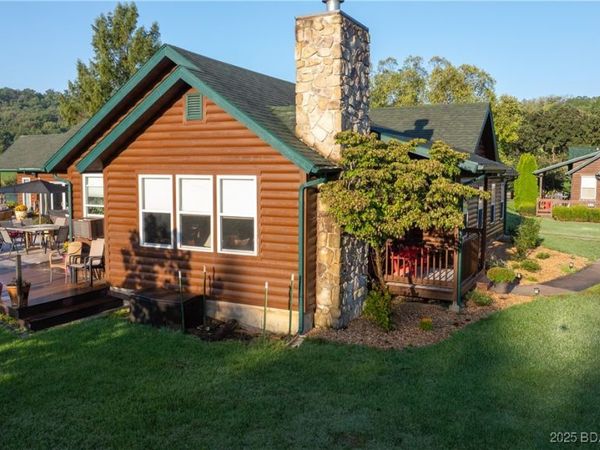 23 Cottage Park E Court, Unit 21, Camdenton, MO 65020