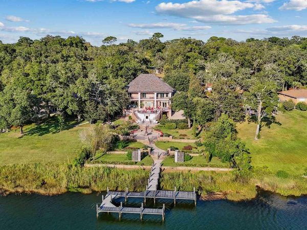 835 Tanglewood Dr, Pensacola, FL 32503