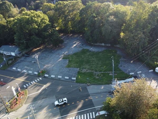 192 East Main , Clinton, CT 06413