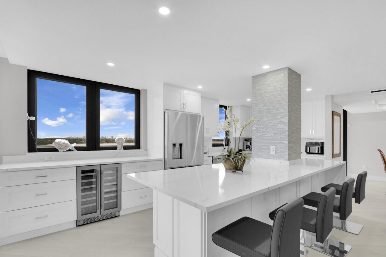 5380 N Ocean Drive, Unit 9a, Singer Island, FL 33404 Photo