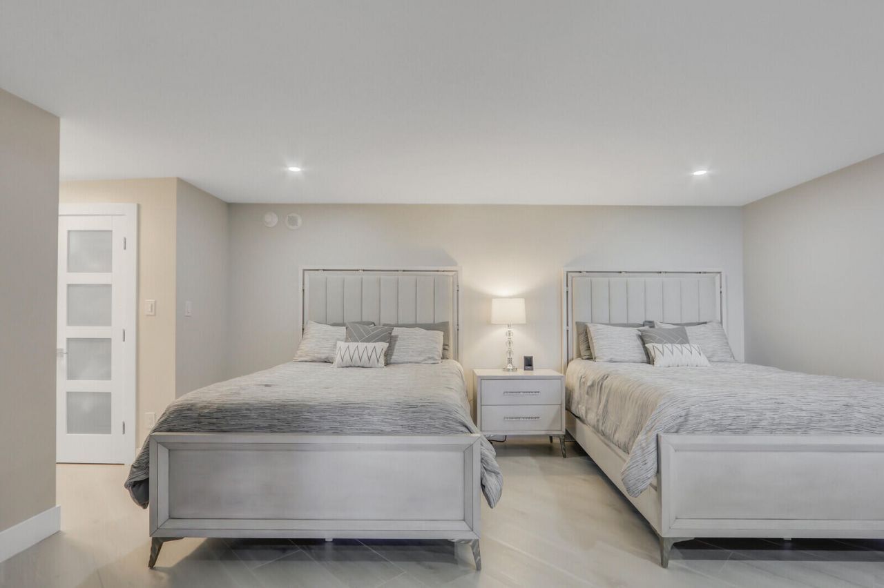 5380 N Ocean Drive, Unit 9a, Singer Island, FL 33404 Photo