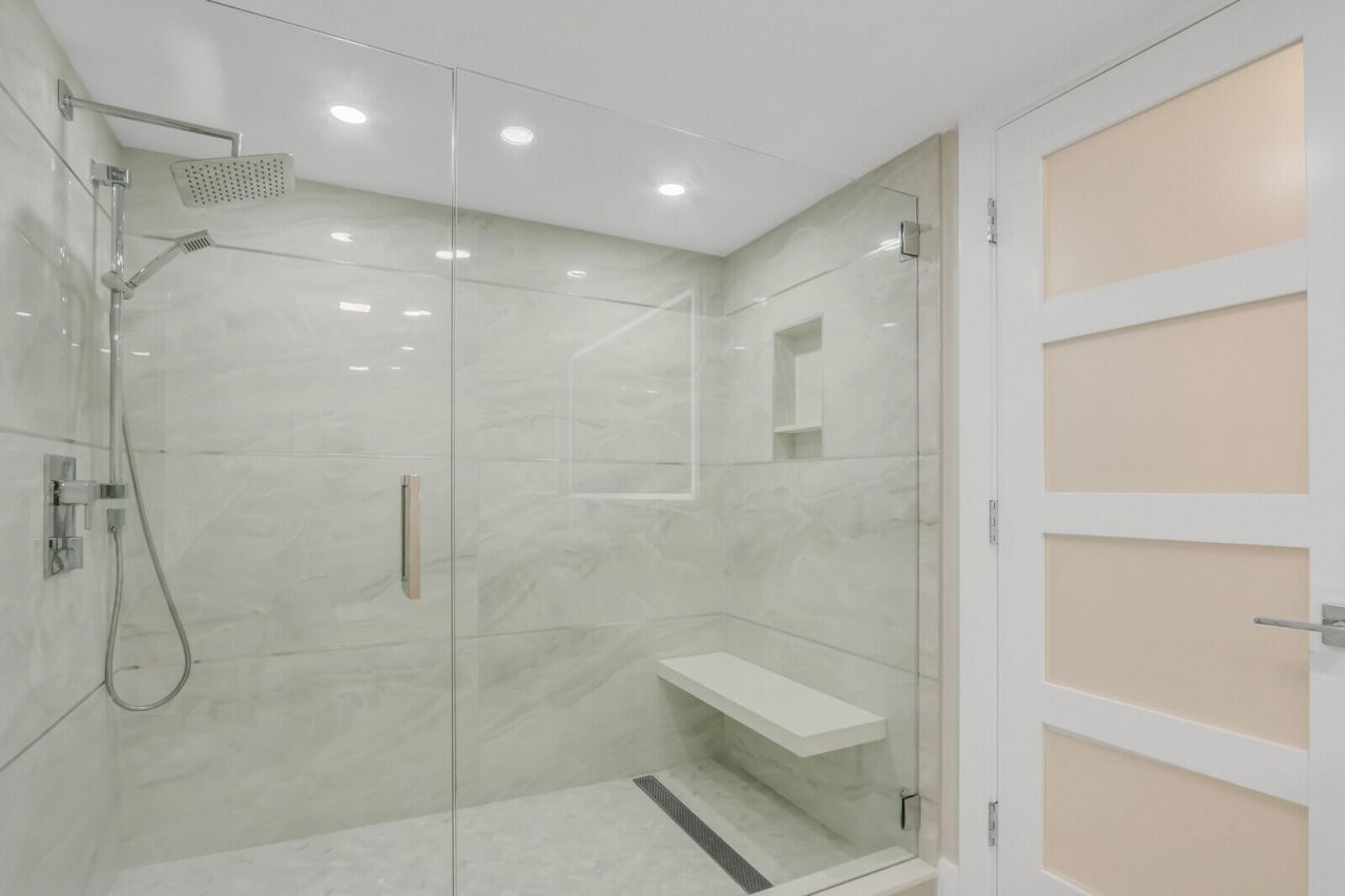 5380 N Ocean Drive, Unit 9a, Singer Island, FL 33404 Photo