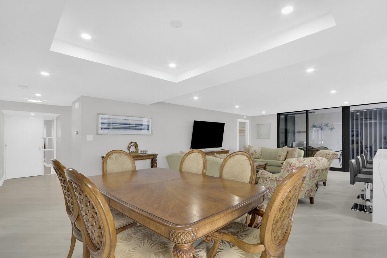 5380 N Ocean Drive, Unit 9a, Singer Island, FL 33404 Photo