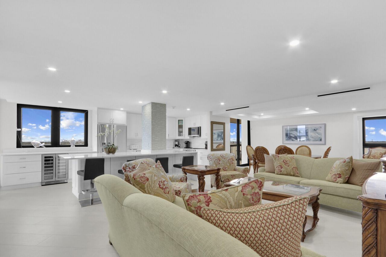 5380 N Ocean Drive, Unit 9a, Singer Island, FL 33404 Photo