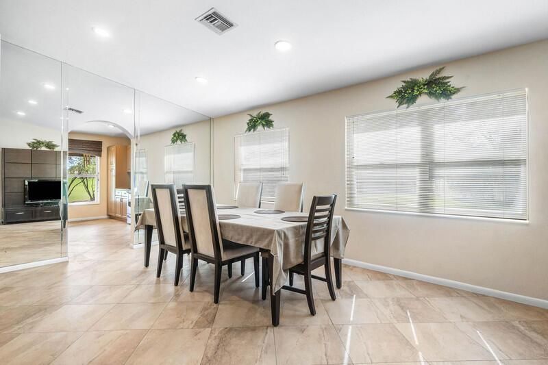 1710 N Lakefield North Court N, Wellington, FL 33414 Photo