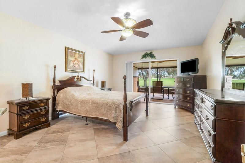 1710 N Lakefield North Court N, Wellington, FL 33414 Photo