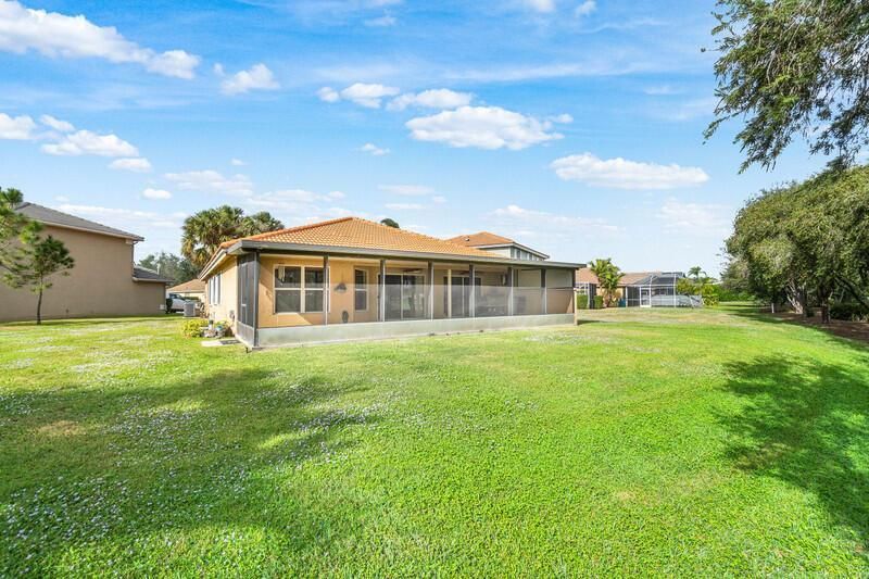 1710 N Lakefield North Court N, Wellington, FL 33414 Photo