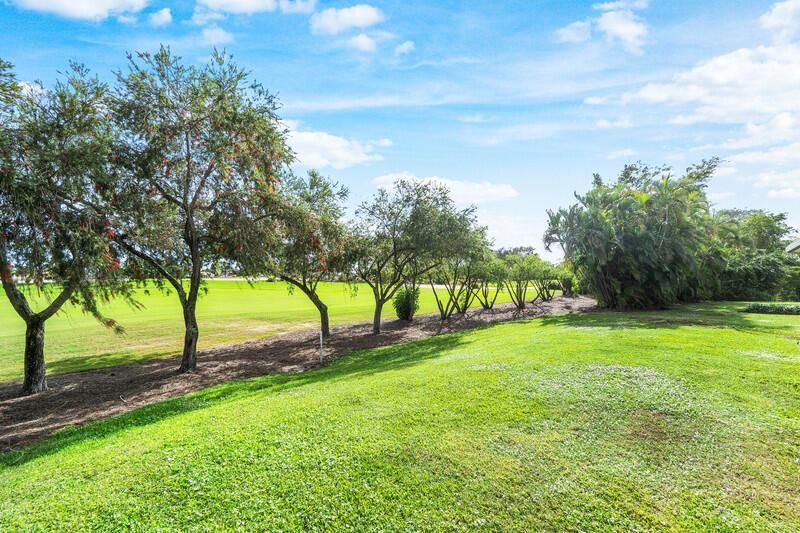 1710 N Lakefield North Court N, Wellington, FL 33414 Photo