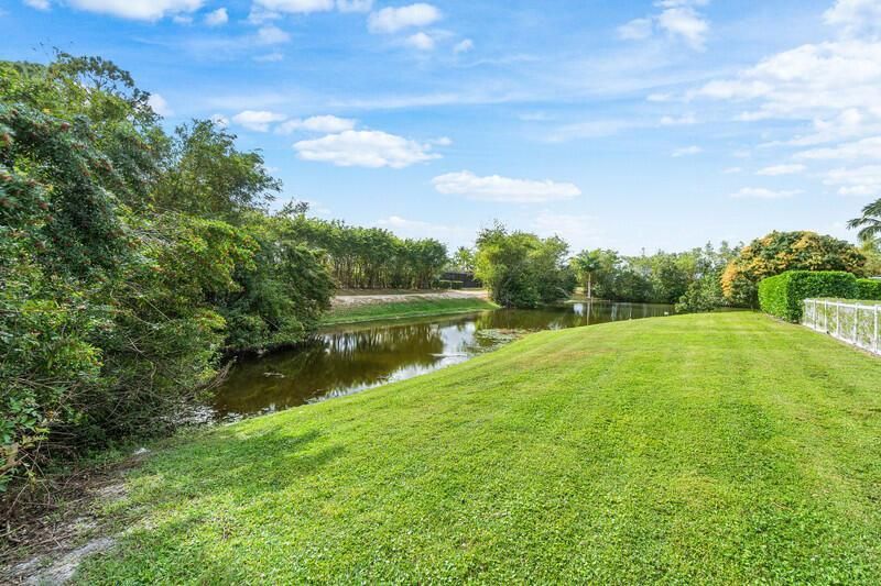 1710 N Lakefield North Court N, Wellington, FL 33414 Photo