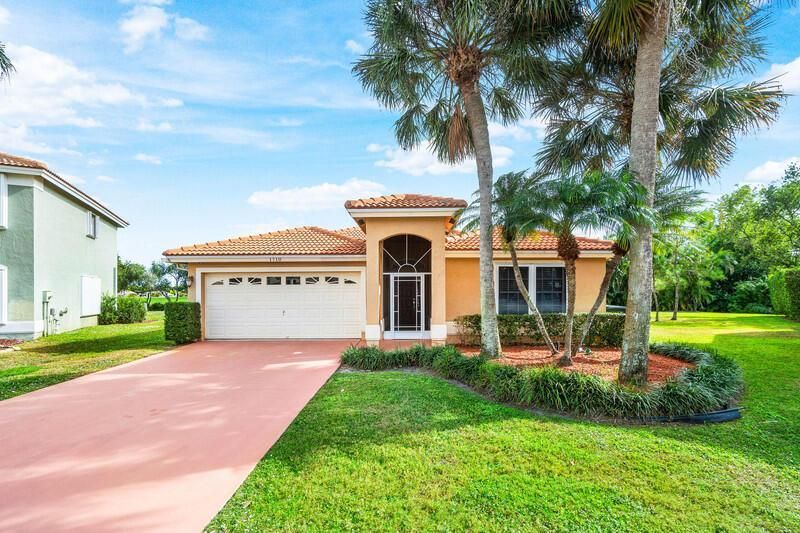 1710 N Lakefield North Court N, Wellington, FL 33414 Photo