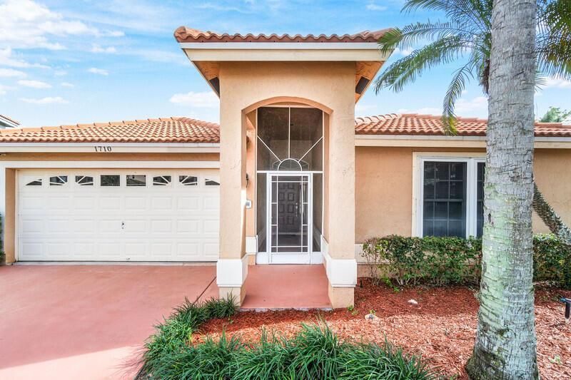 1710 N Lakefield North Court N, Wellington, FL 33414 Photo