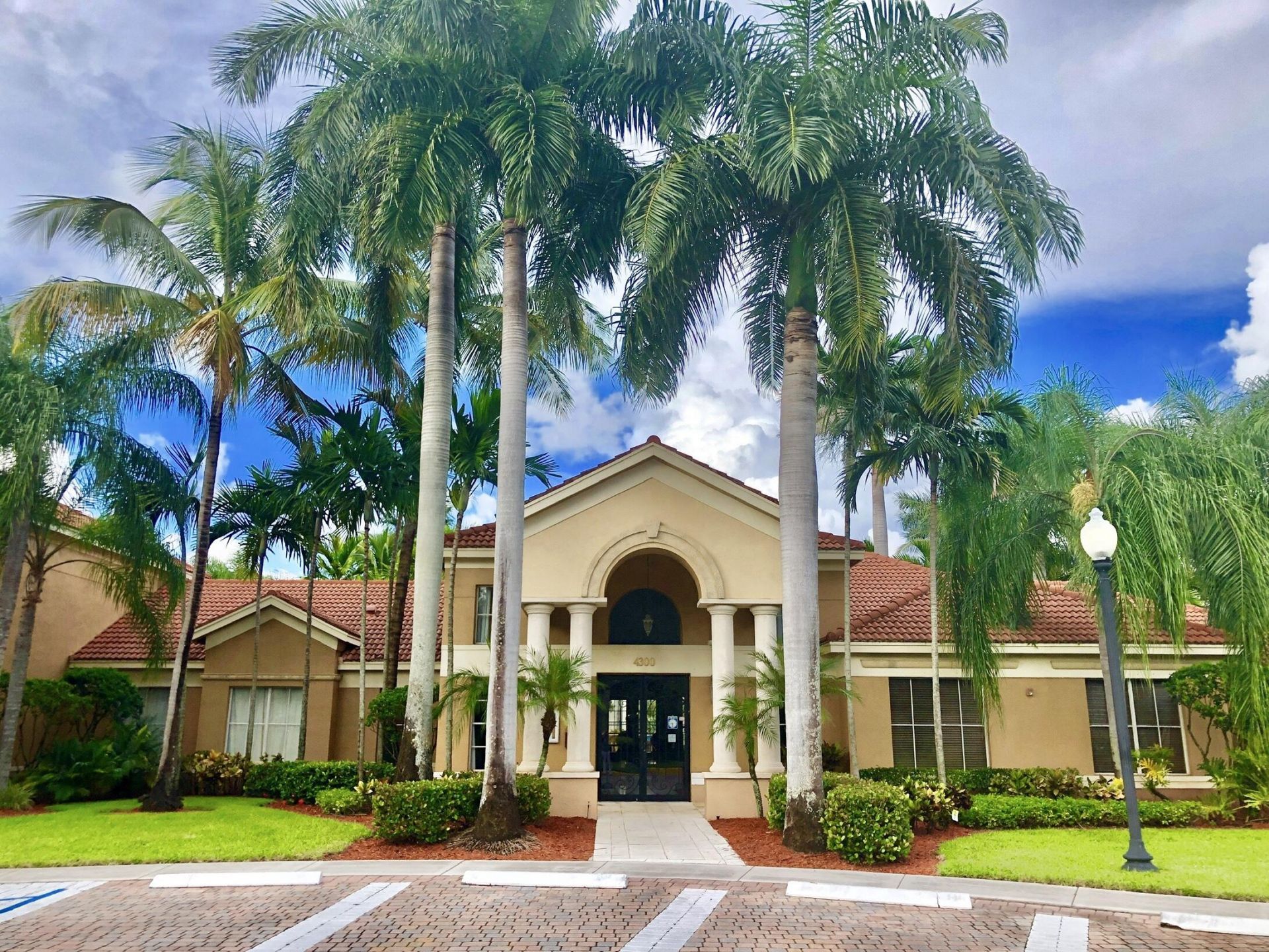 4241 San Marino Boulevard, Unit 306, West Palm Beach, FL 33409 Photo