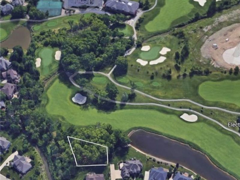 4381 Royal St. George, Avon, OH 44011 Photo 1