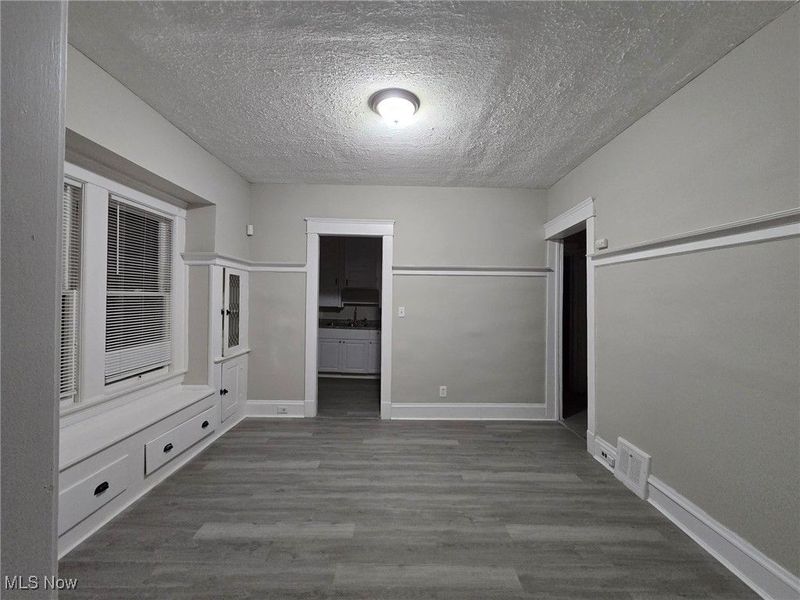 10626 Dupont Avenue, Cleveland, OH 44108 Photo 3