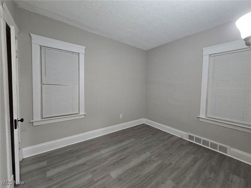 10626 Dupont Avenue, Cleveland, OH 44108 Photo 6