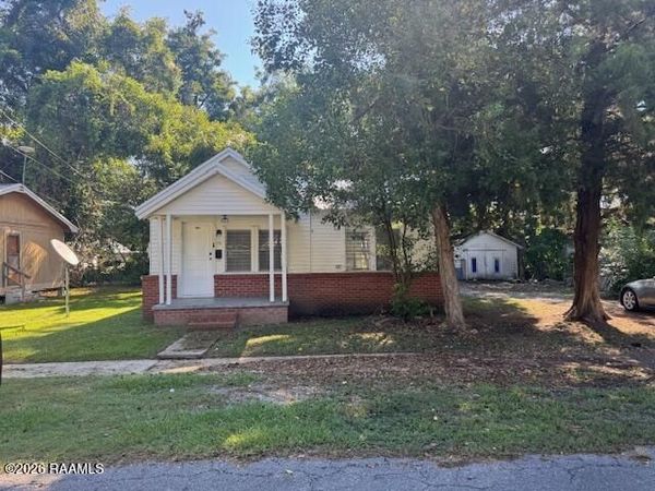 115 S Miles Street , Abbeville, LA 70510