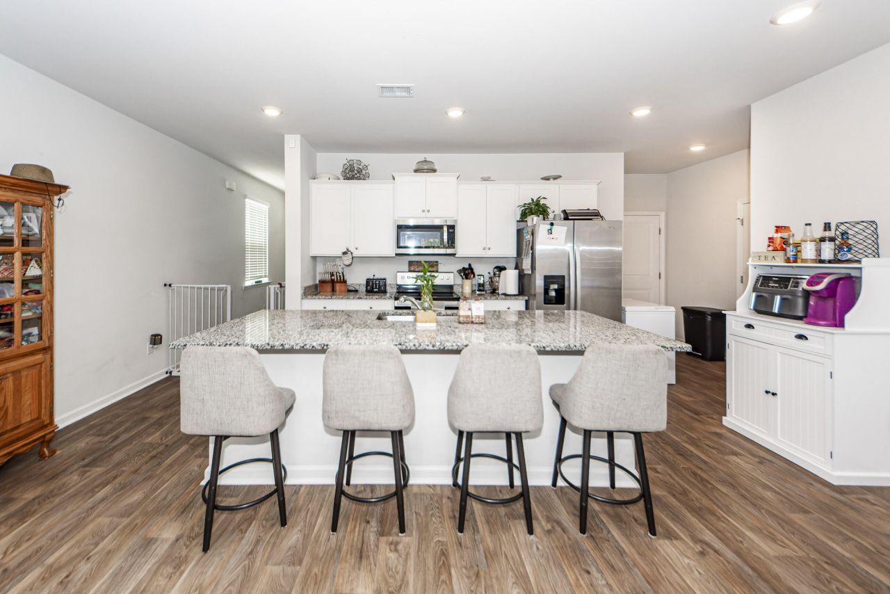 414 Blue Elderberry Run Photo 6