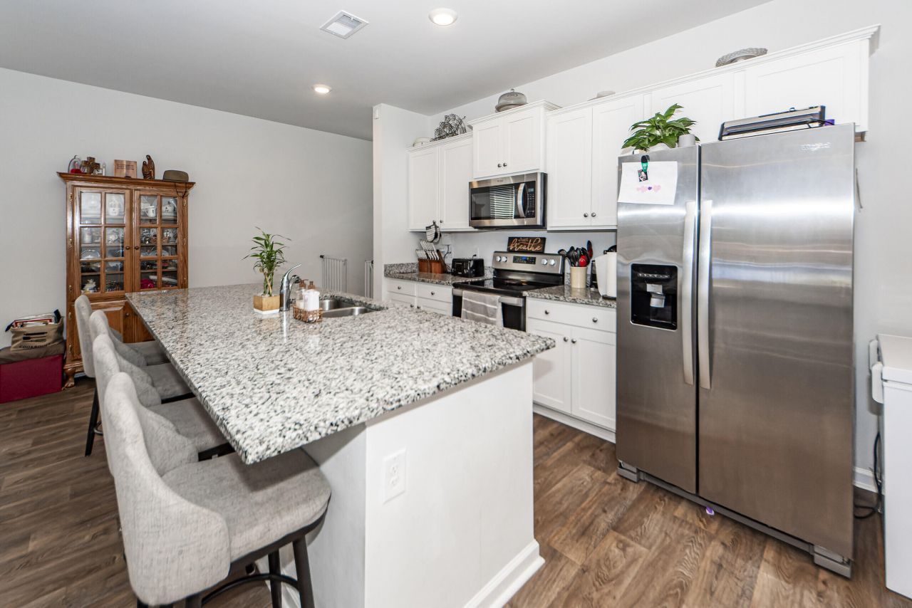 414 Blue Elderberry Run Photo 7