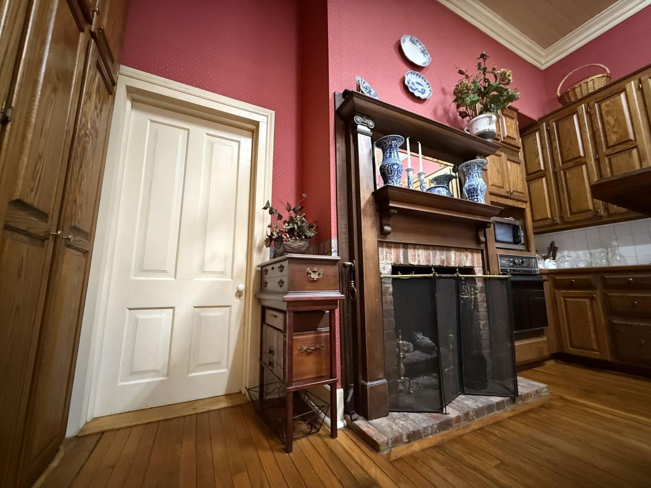 555 Old Whiskey Road Photo 7