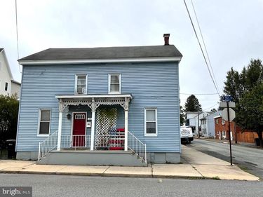 28 N NICE STREET, FRACKVILLE, PA 17931
