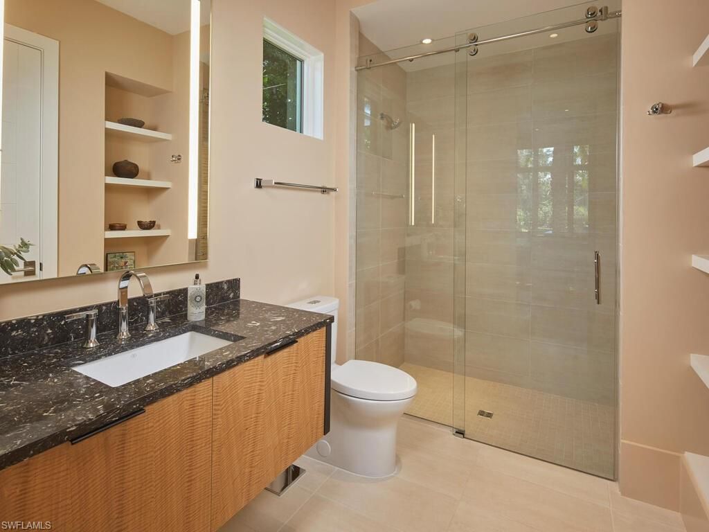 355 7th Ave S, Naples, FL 34102 Photo